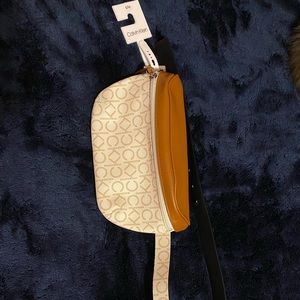 CALVIN KLEIN CROSSBODY BAG